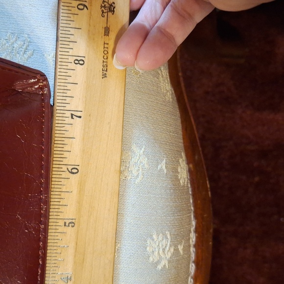 Burgundy Handbag - Picture 6 of 16